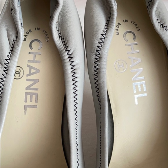 Chanel pumps classic cream and black. - Picture 4 of 7